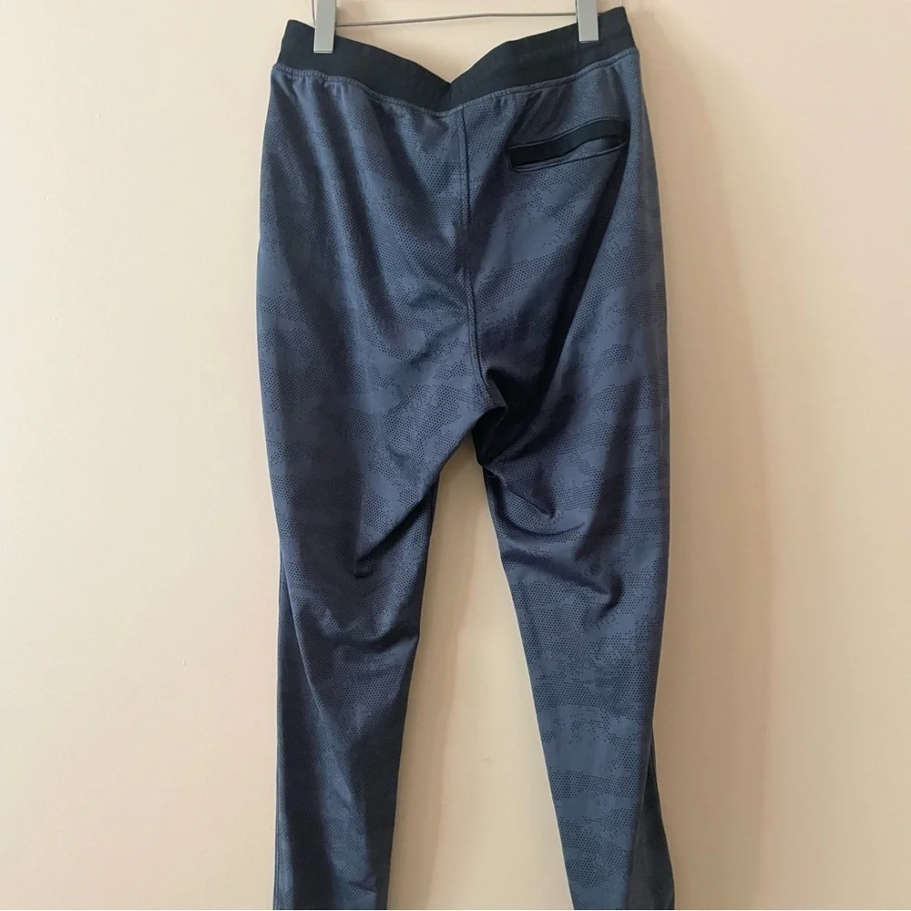 UNDER ARMOUR Gray Sweatpants Joggers - Picture 3 of 4